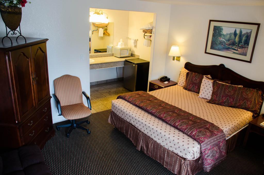 Rodeway Inn Near Downtown Monterey Zewnętrze zdjęcie